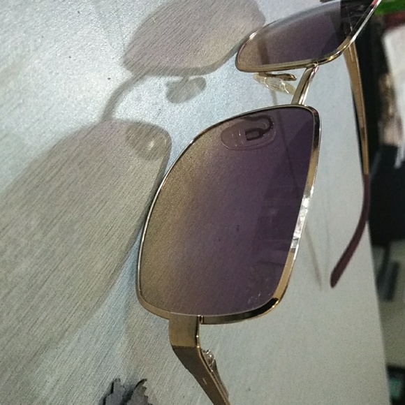 Fendi Sunglasses - Picture 4 of 6